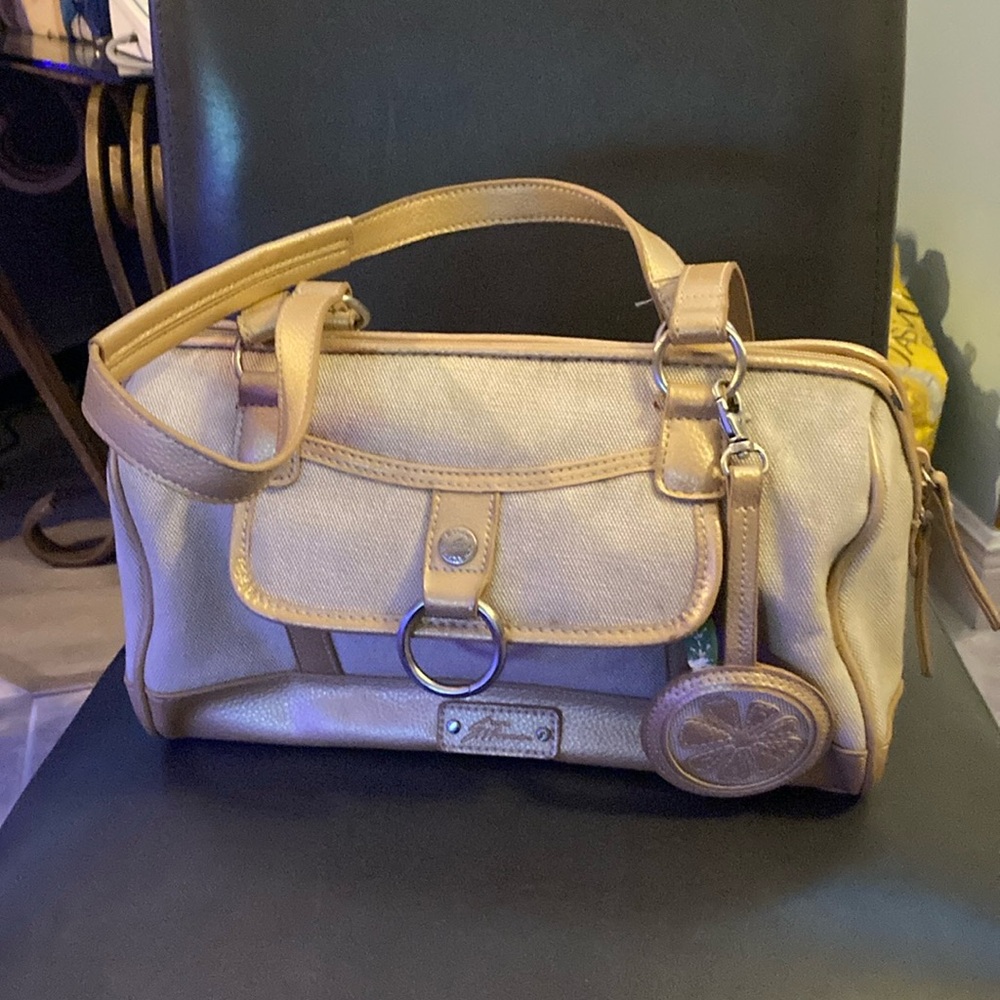 Stone Mountain Purse. Beige tan medium